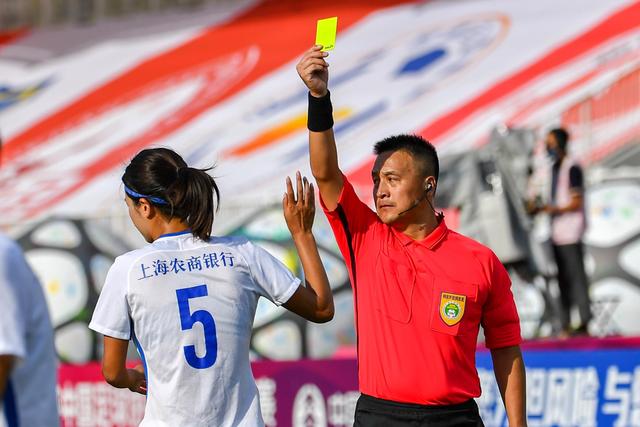 得知哈兰德续约10年 瓜迪奥拉：再说一遍？你确定？